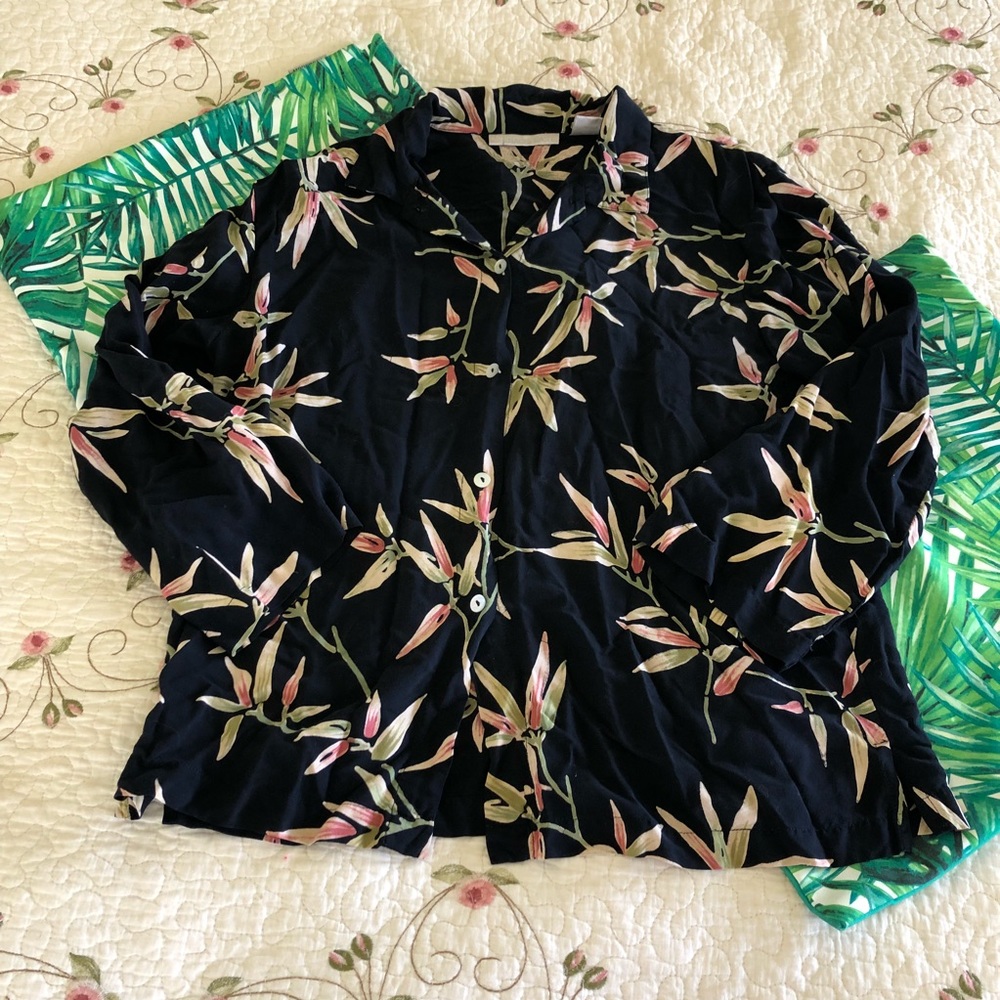 Asian print, long sleeve blouse - size L
